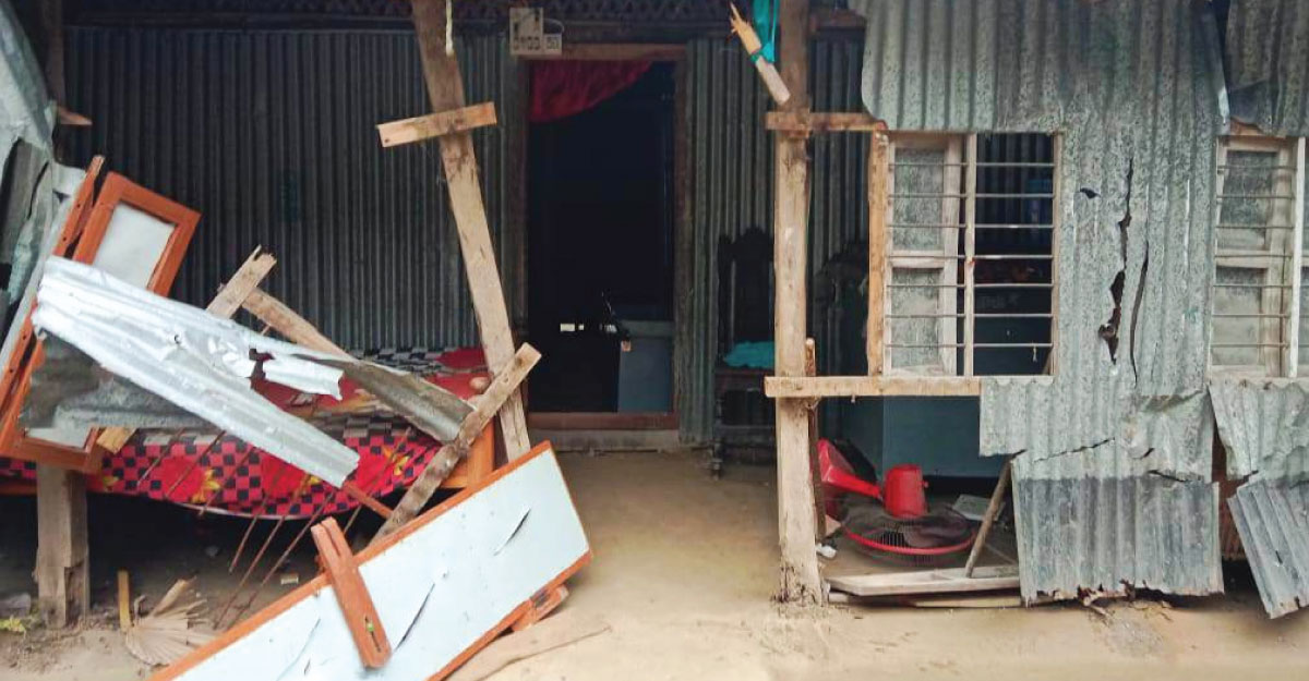 মাদারীপুরে জমি নিয়ে বিরোধে বসতবাড়িতে হামলা ও লুটপাট