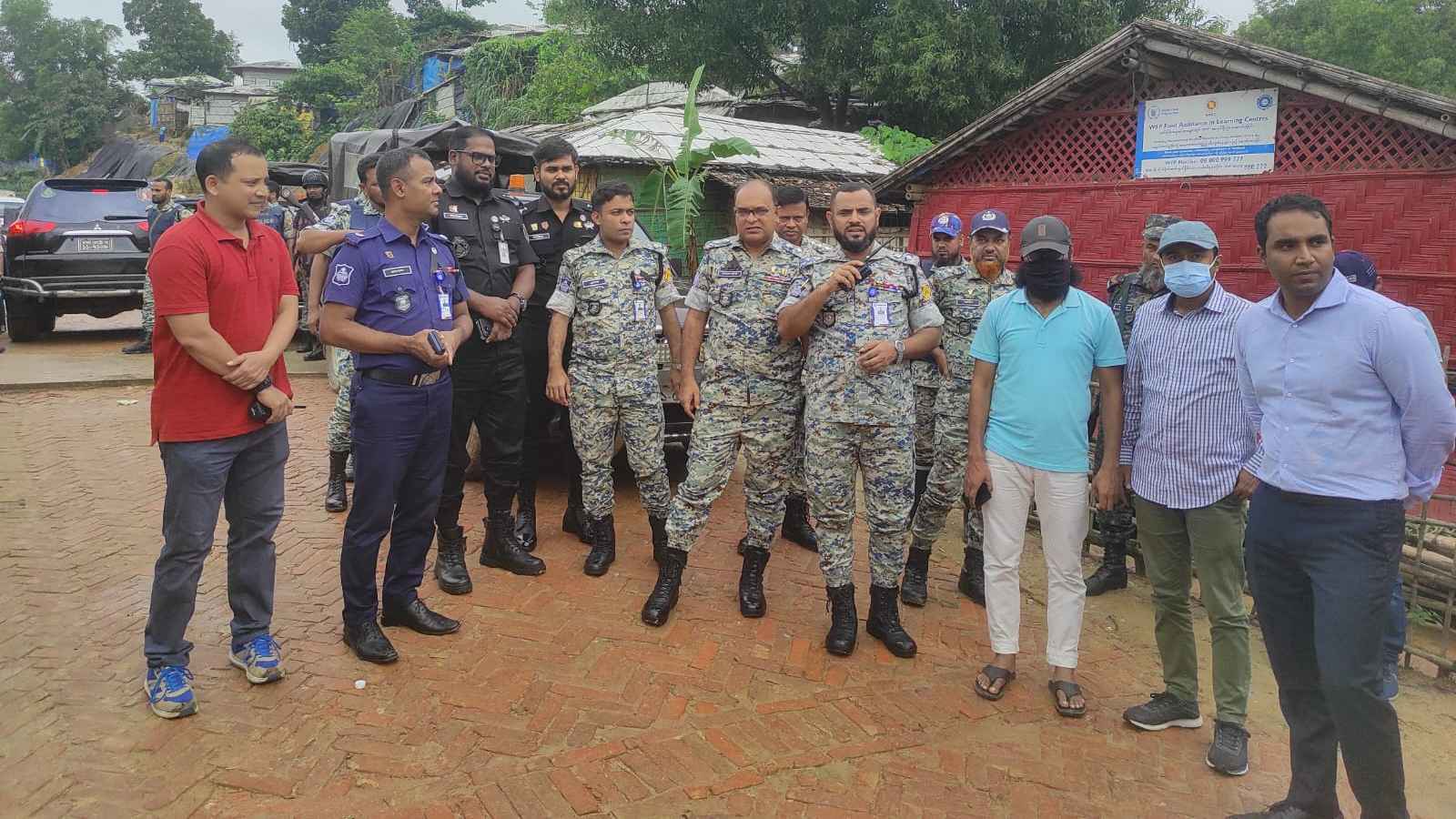 রোহিঙ্গা ক্যাম্পে আইনশৃঙ্খলা নিয়ন্ত্রণে যৌথ টহল