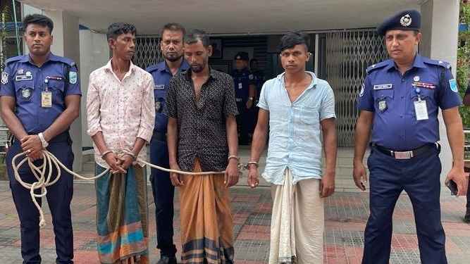 হাওরে অভিনব কায়দায় ডাকাতি, গ্রেফতার ৩