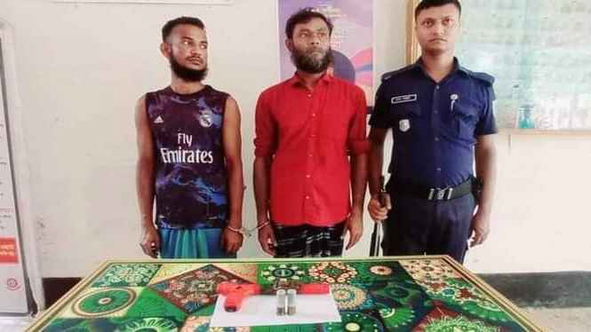 নরসিংদীতে বন্দুক ও কার্তুজসহ গ্রেফতার ২