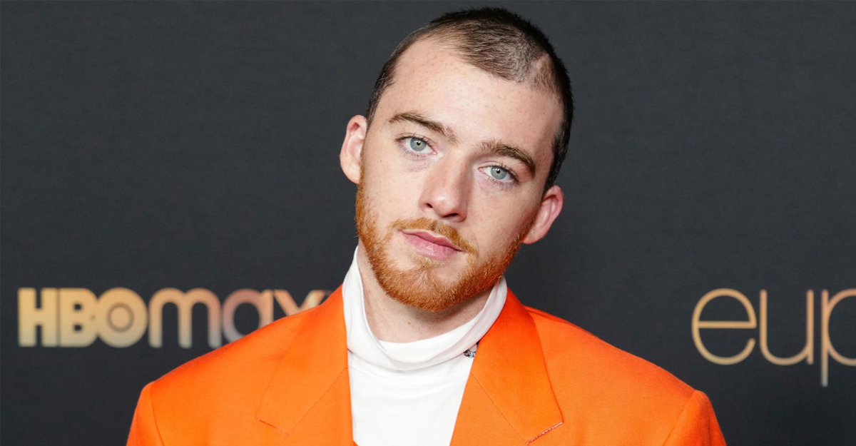 বাবার মৃত্যুর পরেই মারা গেলেন জনপ্রিয় অভিনেতা