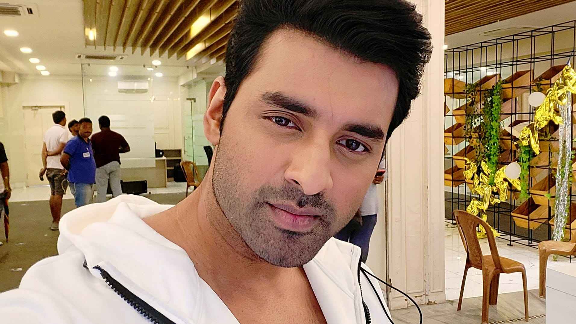 সহ-প্রযোজকের বিরুদ্ধে কড়া পদক্ষেপের হুঁশিয়ারি অঙ্কুশের