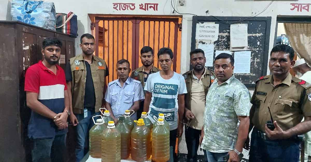 রেলের তেল চুরি, ড্রাইভারসহ গ্রেফতার ২