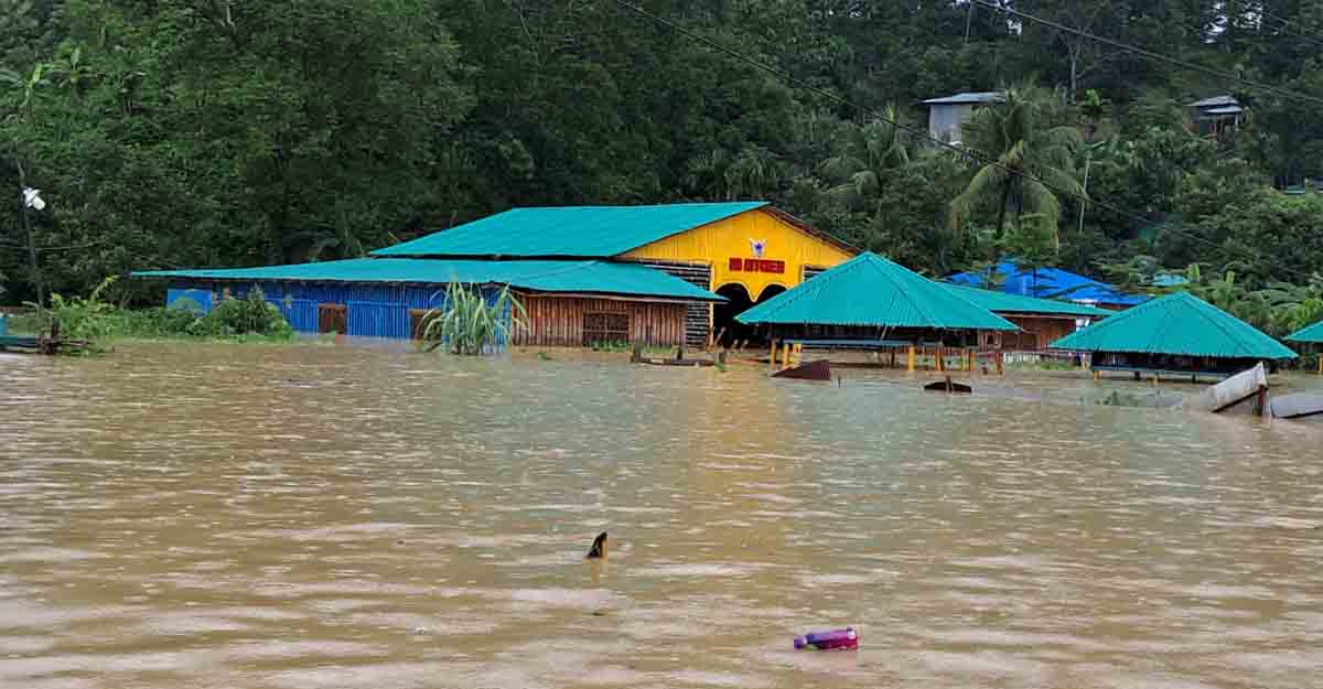 বান্দরবানে বন্যা ও পাহাড় ধসে নিহতের সংখ্যা বেড়ে ১০