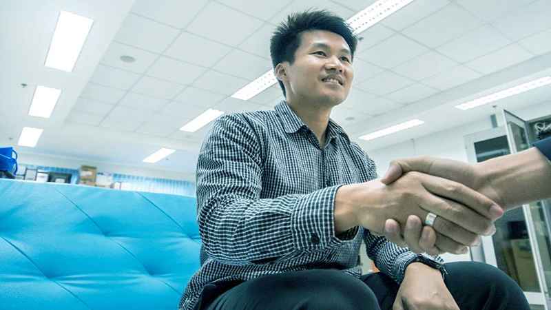 মানুষের সম্মান রক্ষা করলে যে প্রতিদান পাবেন