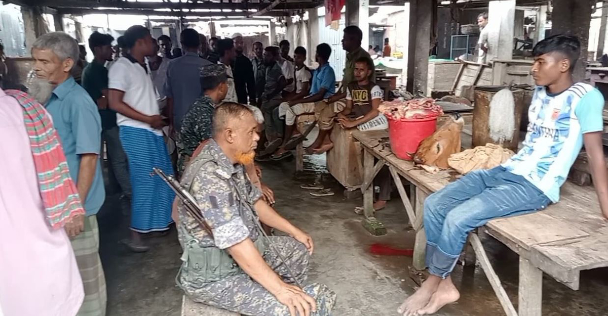 পচা মাংস বিক্রির দায়ে ব্যবসায়ীকে জরিমানা