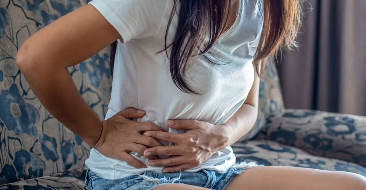 পেটের ডানপাশে টনটনে ব্যথার কারণ কী?