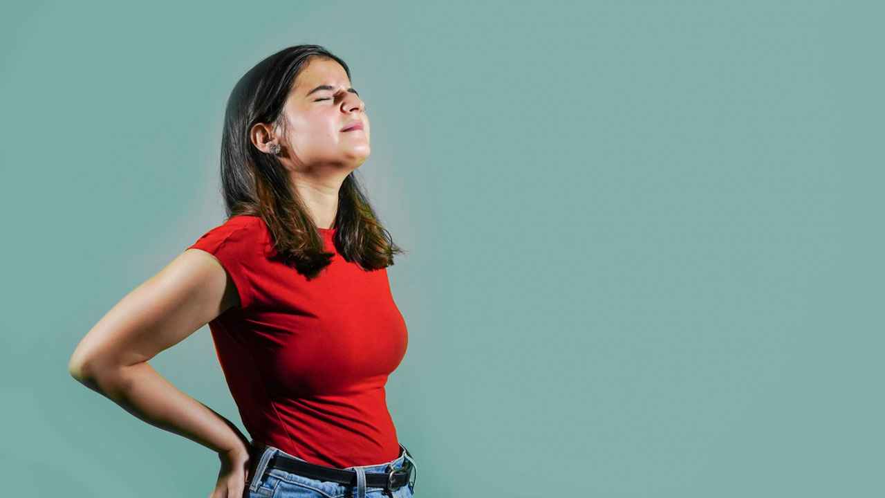 হঠাৎ কোমর ব্যথা হলে করণীয়