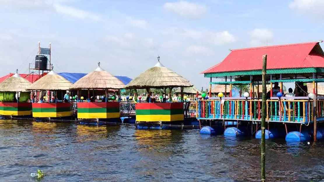 ভ্রমণ পিয়াসীদের নজর কাড়ছে ‘জলডাঙ্গা কফি হাউজ’