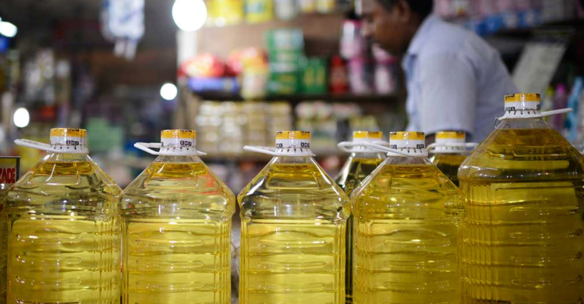 লিটারে ৫ টাকা কমল সয়াবিন তেলের দাম