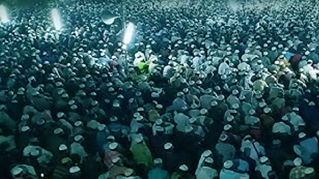 বিনয়ের সঙ্গে কোরআন তেলাওয়াত শোনার ফজিলত