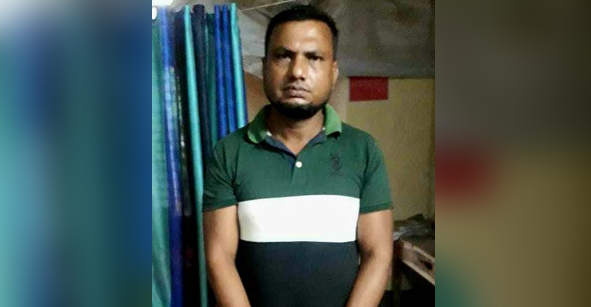 চরফ্যাশনে লঞ্চ থেকে দেশীয় অস্ত্রসহ গ্রেফতার ১