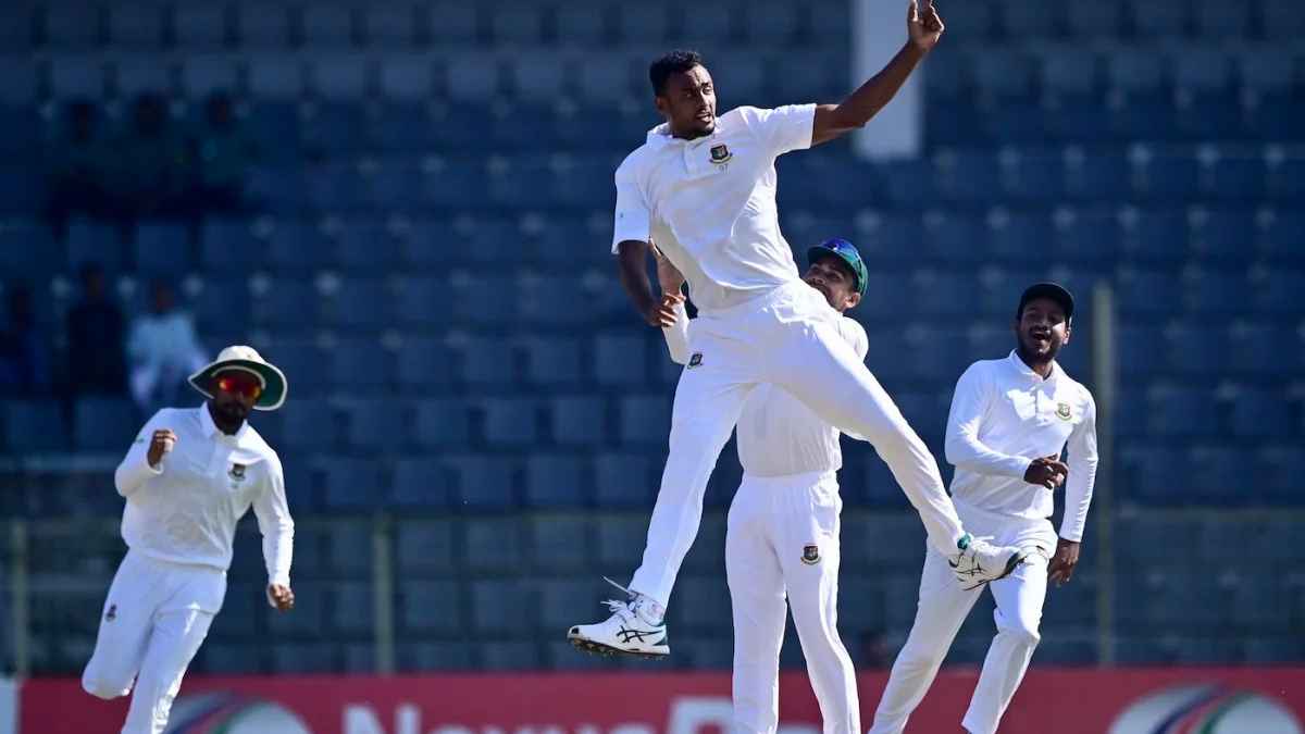 কিউইদের ৩ উইকেট তুলে নিয়ে চা বিরতিতে বাংলাদেশ