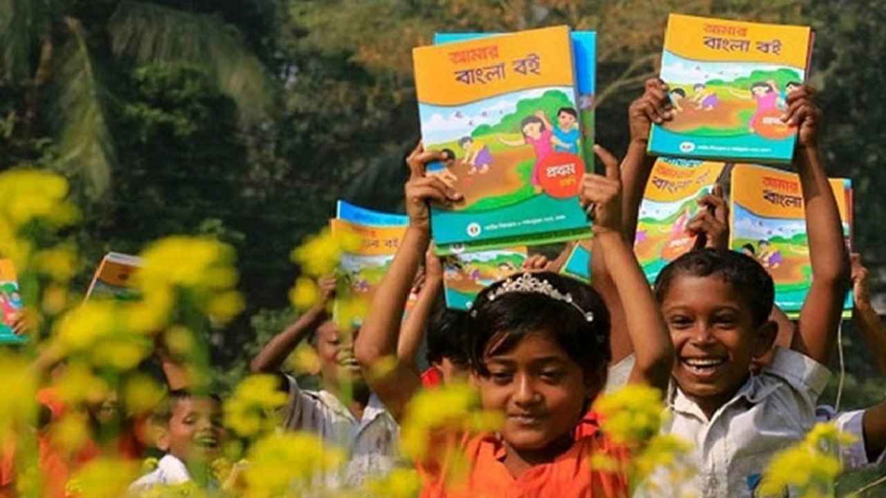নতুন বইয়ের ঘ্রাণে মাতবে ৩ কোটি ৮১ লাখ শিক্ষার্থী