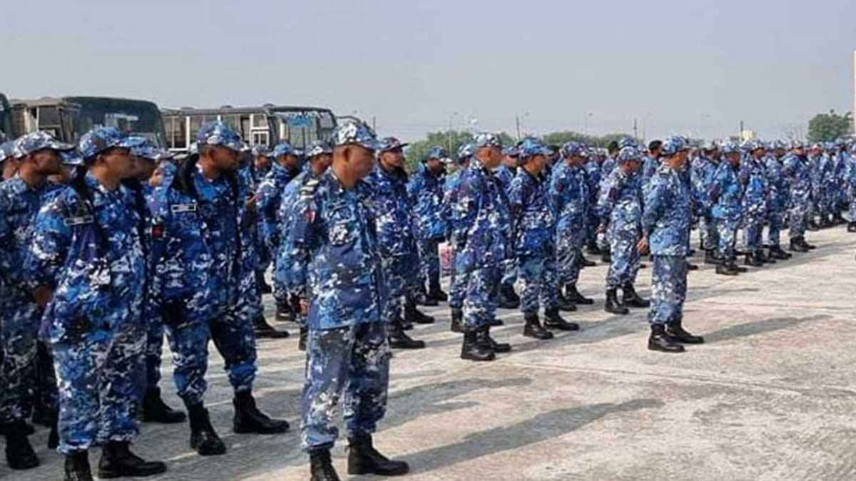 চট্টগ্রামে বিজিবির টহল শুরু, সন্দ্বীপে কোস্টগার্ড