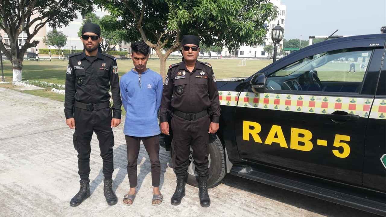 পরকীয়া প্রেমিককে নিয়ে শ্বাসরোধে স্বামীকে হত্যা