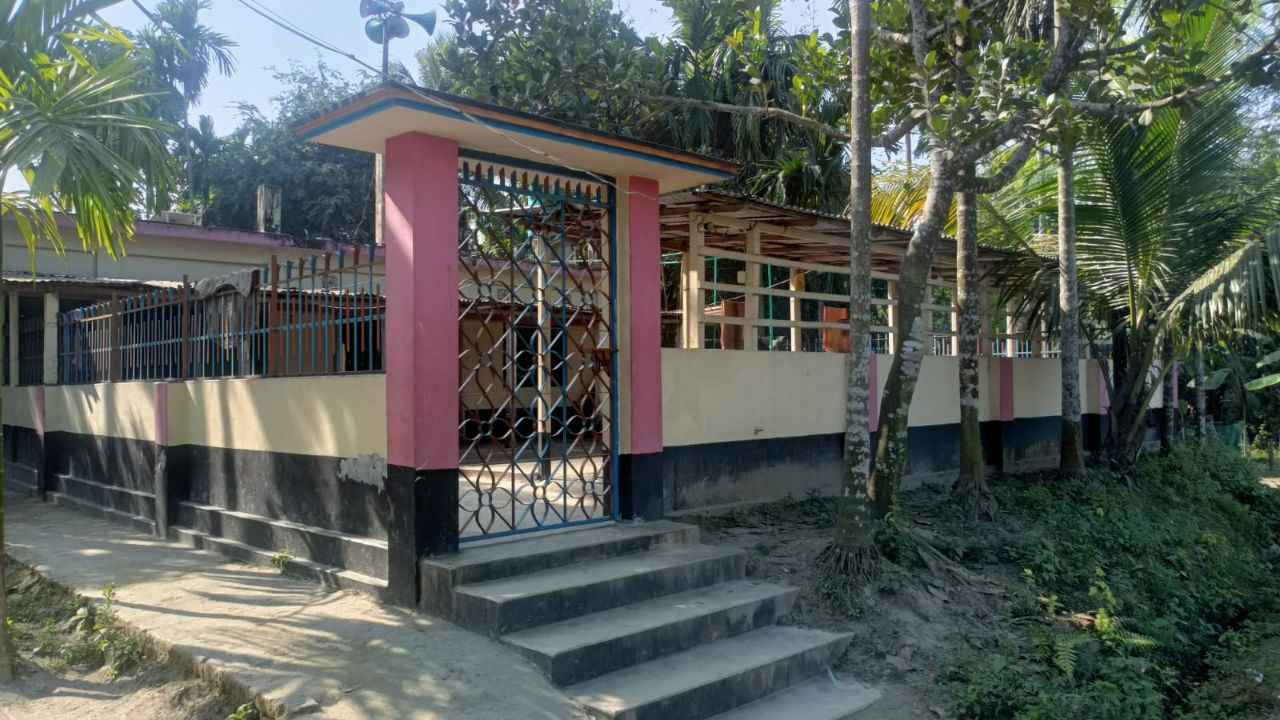 রংপুরে মসজিদের লকার ভেঙে ৬৮ হাজার টাকা চুরি