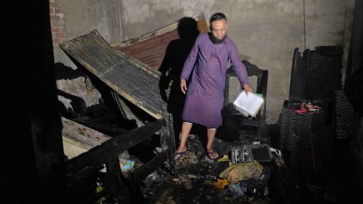 শেরপুরে অগ্নিকাণ্ডে ৩০ লক্ষাধিক টাকার ক্ষয়ক্ষতি