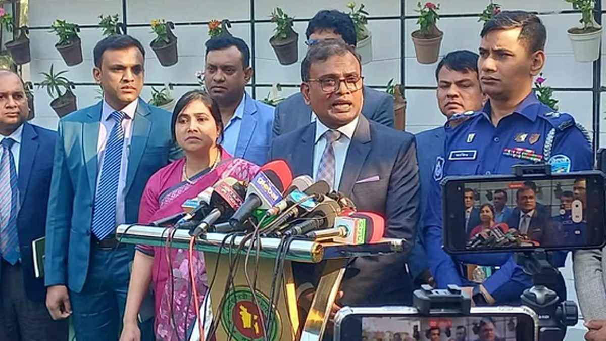 সুষ্ঠু নির্বাচন না হলে দেশের ভবিষ্যৎ নিয়ে শঙ্কা দেখছেন ইসি আনিছুর