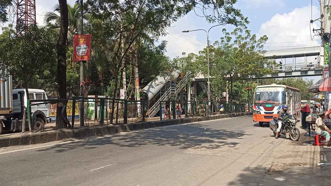 অবরোধে দেখা নেই সমর্থকদের, হুট-হাট গাড়িতে আগুন