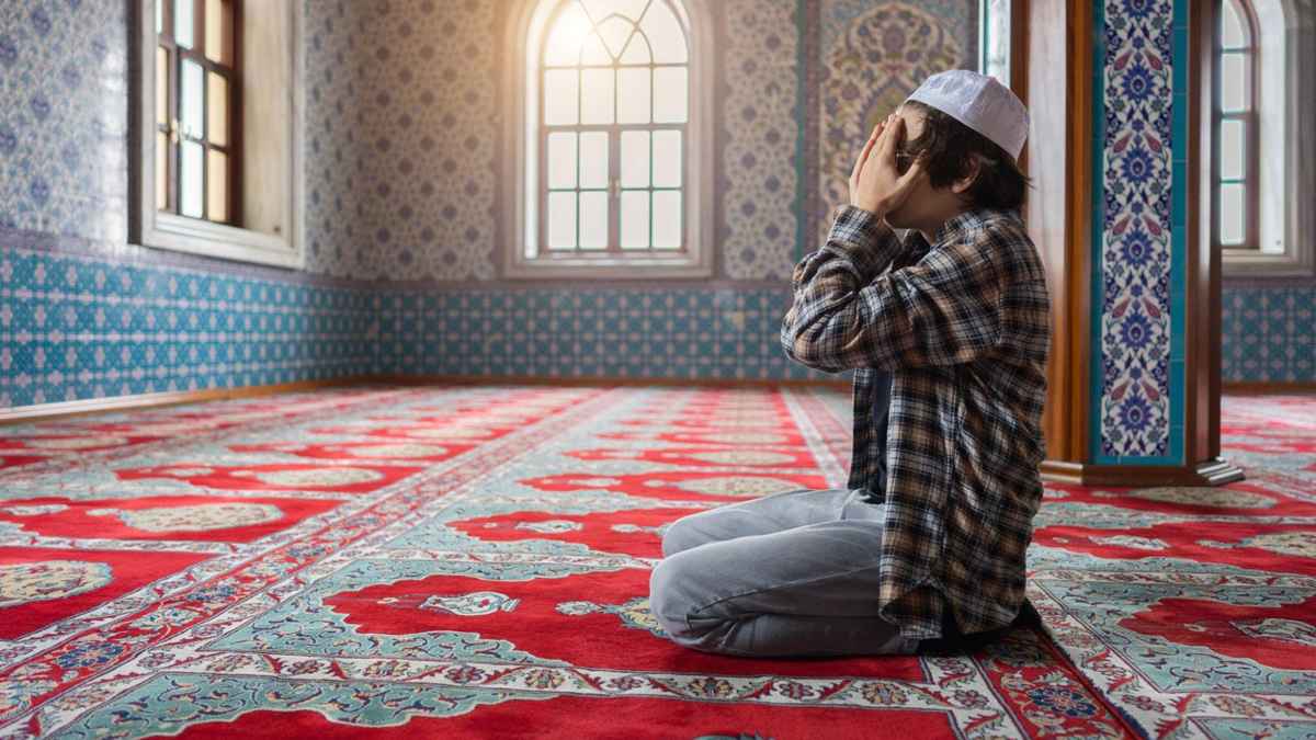 নেক আমল গৃহীত হওয়ার জন্য ৪ করণীয়