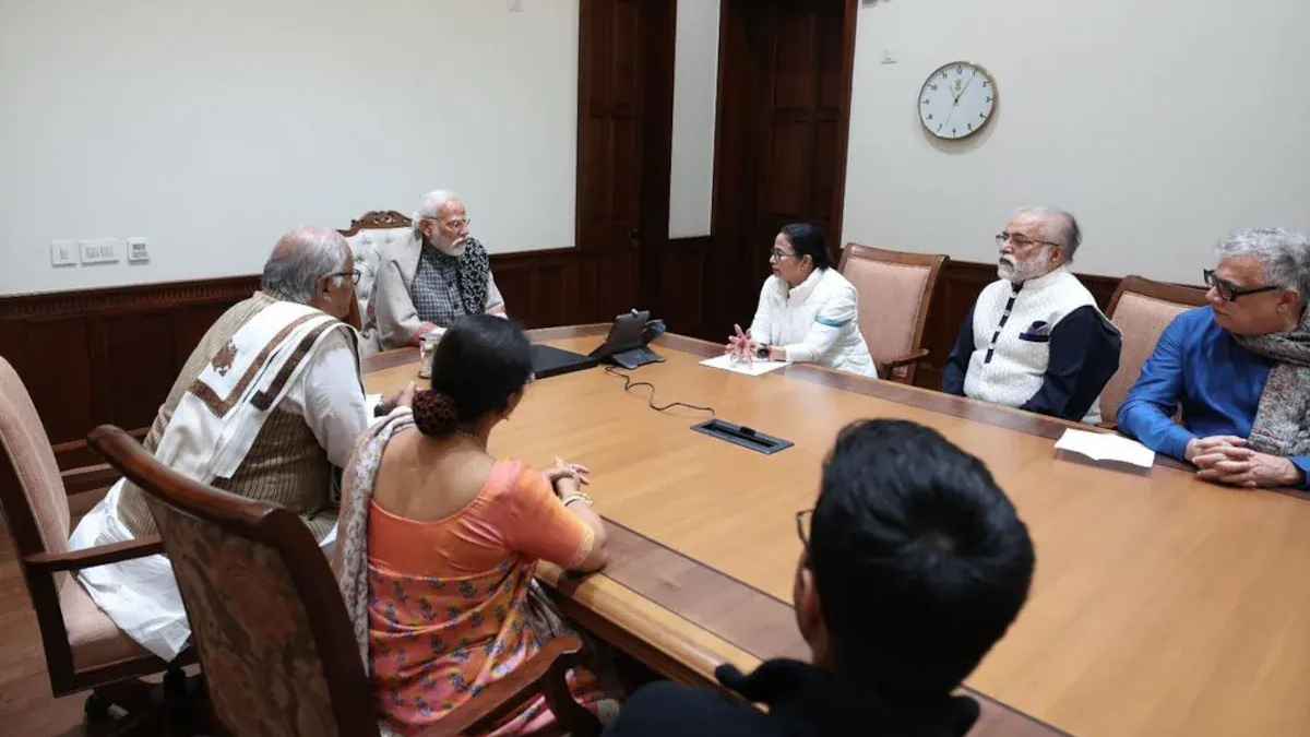 মমতার অভিযোগ, আশ্বাস মোদির