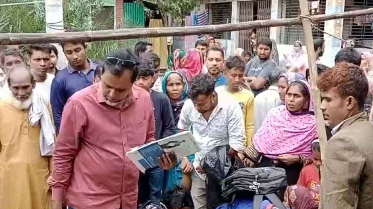 মানিকগঞ্জে বাবা মায়ের সঙ্গে অভিমান করে যুবকের আত্মহত্যা