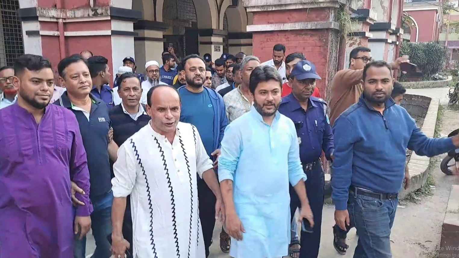 আচরণবিধি ভঙ্গের জবাব দিতে আদালতে নিক্সন চৌধুরী