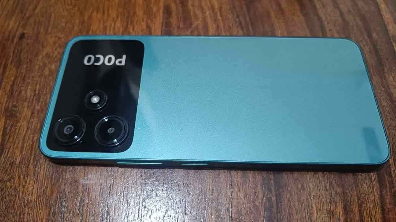 এই পোকো ফোনের দাম ১০ হাজারের মধ্যে