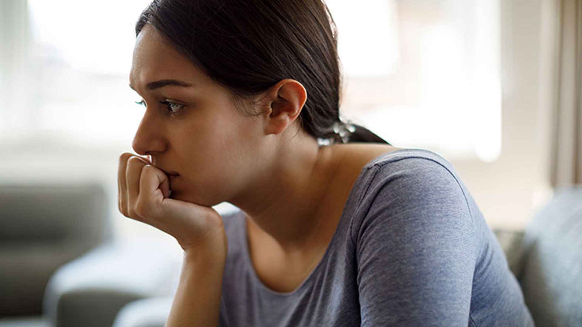 সবাই আনন্দ করছে, কেবল আপনারই মন খারাপ?