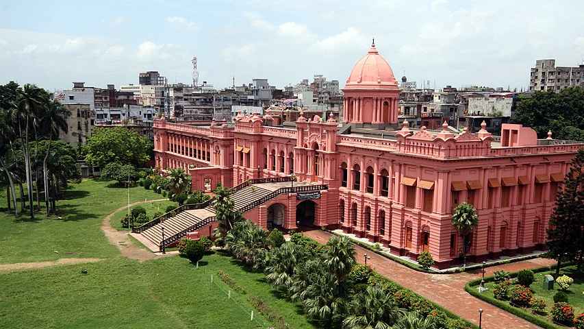 পুরান ঢাকায় ঘুরে বেড়ানোর সেরা ৩ জায়গা