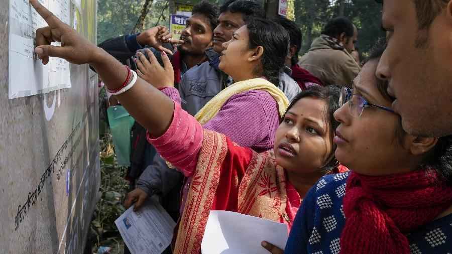 পশ্চিমবঙ্গে শিক্ষক নিবন্ধন পরীক্ষার প্রশ্ন ফাঁসের অভিযোগ!