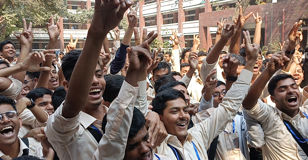 নটরডেমে ২৯০১ জিপিএ-৫, অকৃতকার্য ৭ শিক্ষার্থী