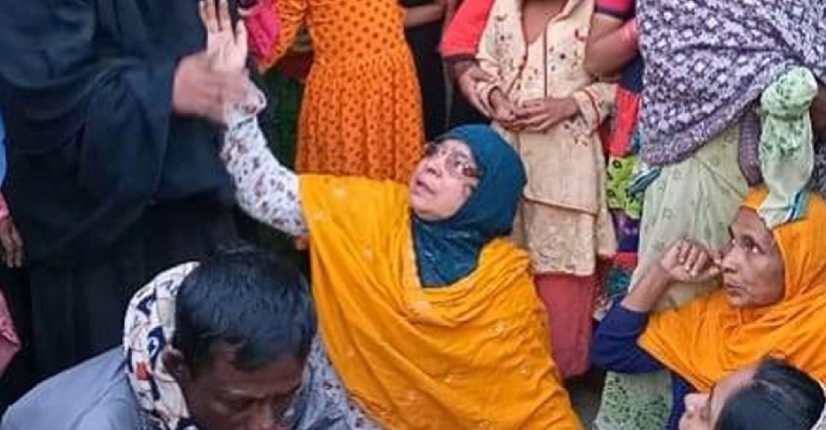 বগুড়ায় শয়নকক্ষে সাবেক নারী ইউপি সদস্যের গলাকাটা লাশ