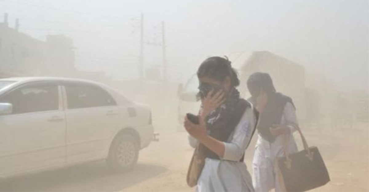 বায়ুদূষণ বিরোধী অভিযানে ১২ যানবাহন ও ৫ প্রতিষ্ঠানকে জরিমানা