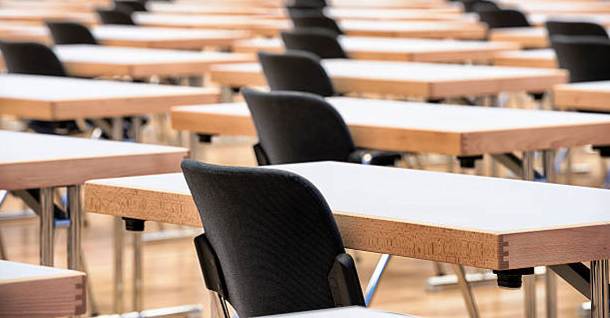 ক্লাসে সবাই ছাত্রী, জ্ঞান হারাল ছাত্র!