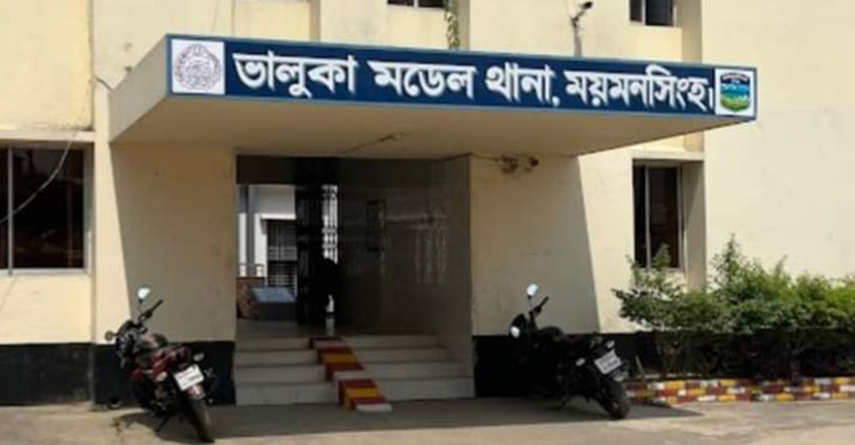 থানায় ঝুলছিল এসআইয়ের মরদেহ