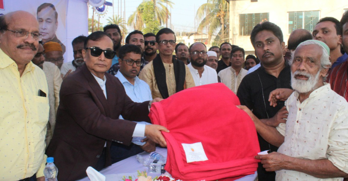 'অন্য কেউ ক্ষমতায় আসলে সকল সুবিধা বন্ধ করে দেওয়া হবে'