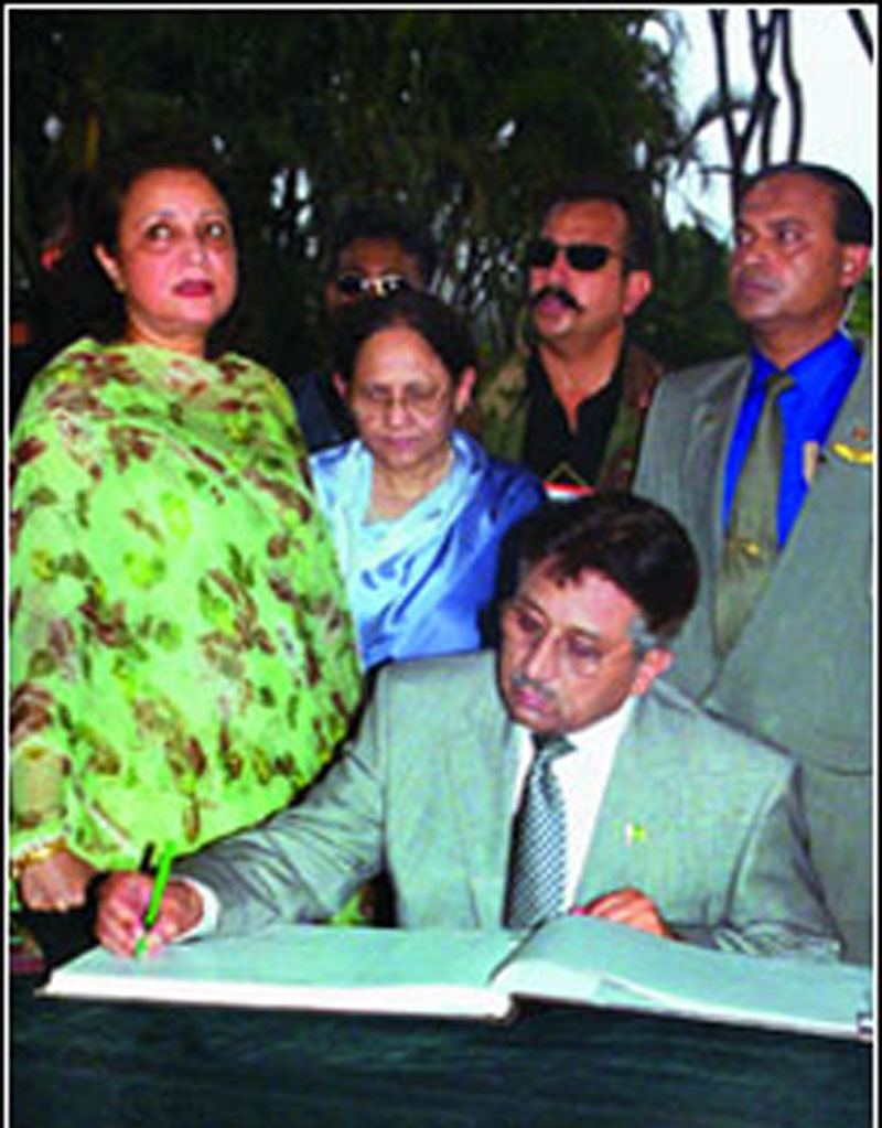 Pervez Musharraf in dhaka