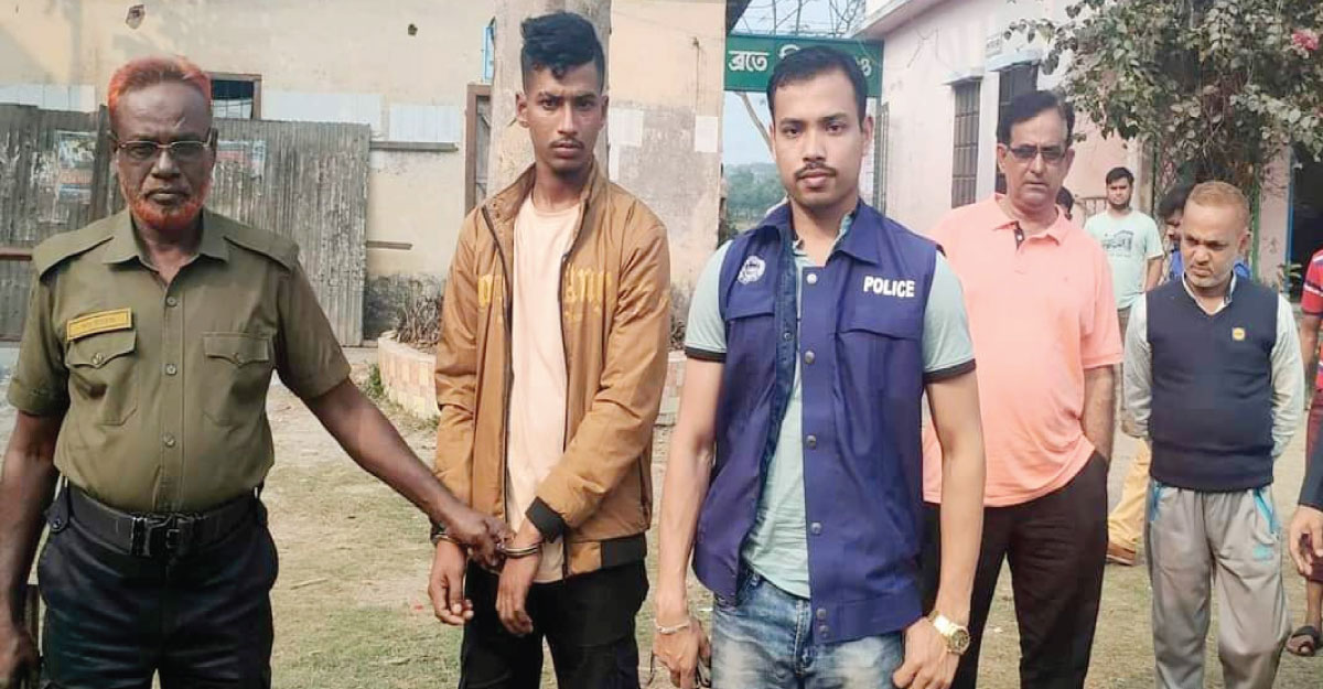 প্রভাতফেরিতে ছাত্রীদের উত্ত্যক্তের অভিযোগ