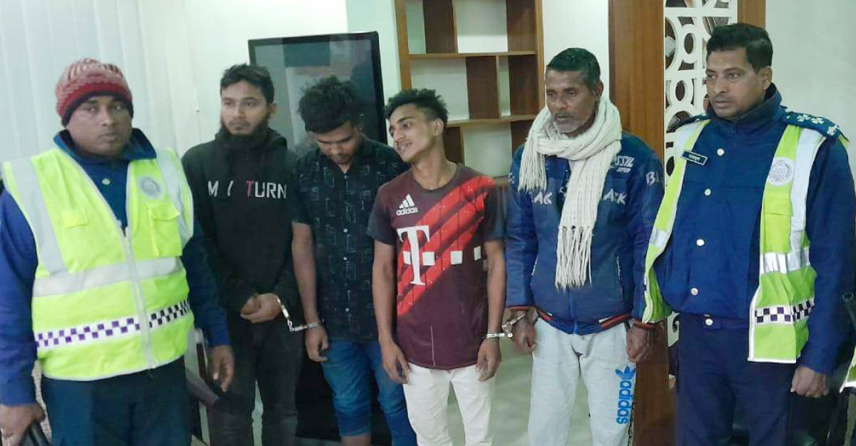 গাইবান্ধায় অবৈধভাবে বালু উত্তোলন করায় ৪ জনের সাজা