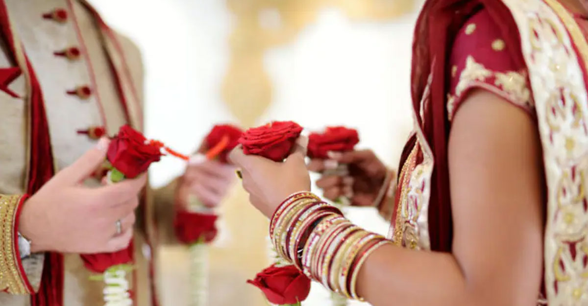 বিয়ের প্রথম রাত উপভোগ্য করতে যা করবেন