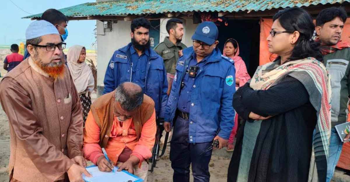 বগুড়ায় প্রধানমন্ত্রীর উপহারের ঘর বিক্রির দায়ে কারাদণ্ড