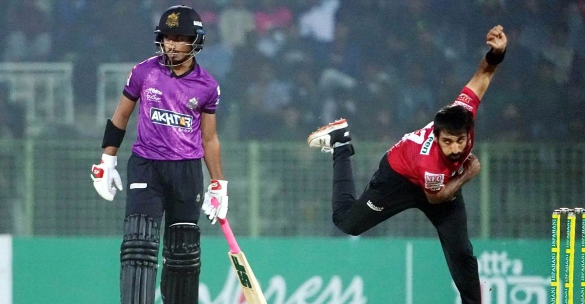 চট্টগ্রামকে হারিয়ে শীর্ষে সাকিবের বরিশাল