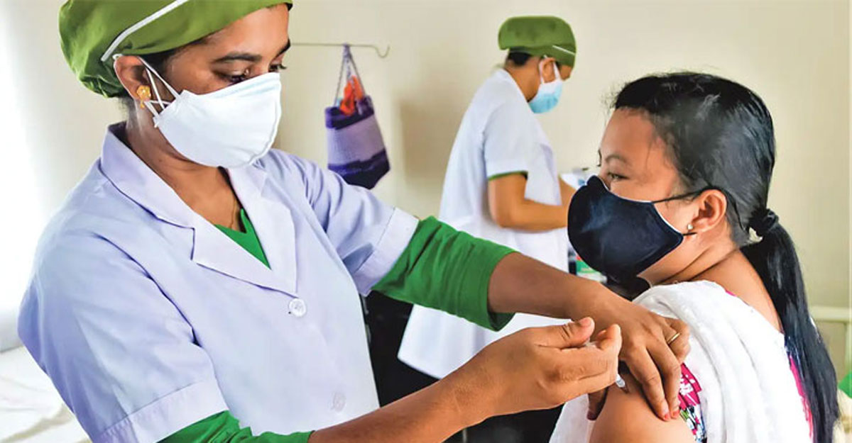 করোনার চতুর্থ ডোজ পেয়েছে ৭ লাখের অধিক মানুষ