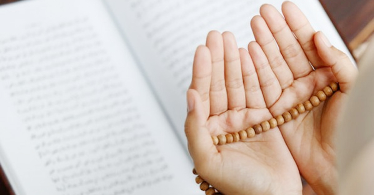 সদ্য মৃত ব্যক্তির জন্য যে দোয়া করতেন নবীজি (স.)