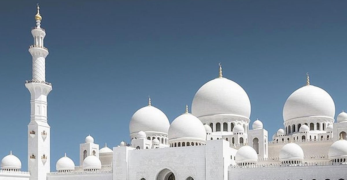 মসজিদে যাওয়ার সময় যেসব আমল করবেন