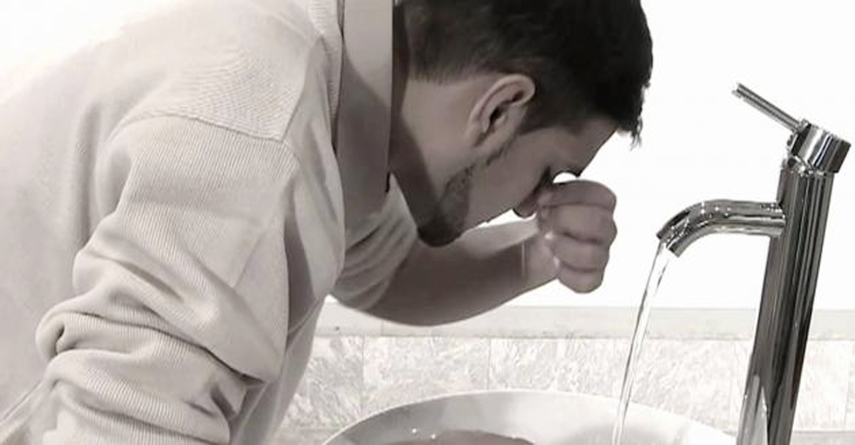 অজু দাঁড়িয়ে করা যাবে কি?