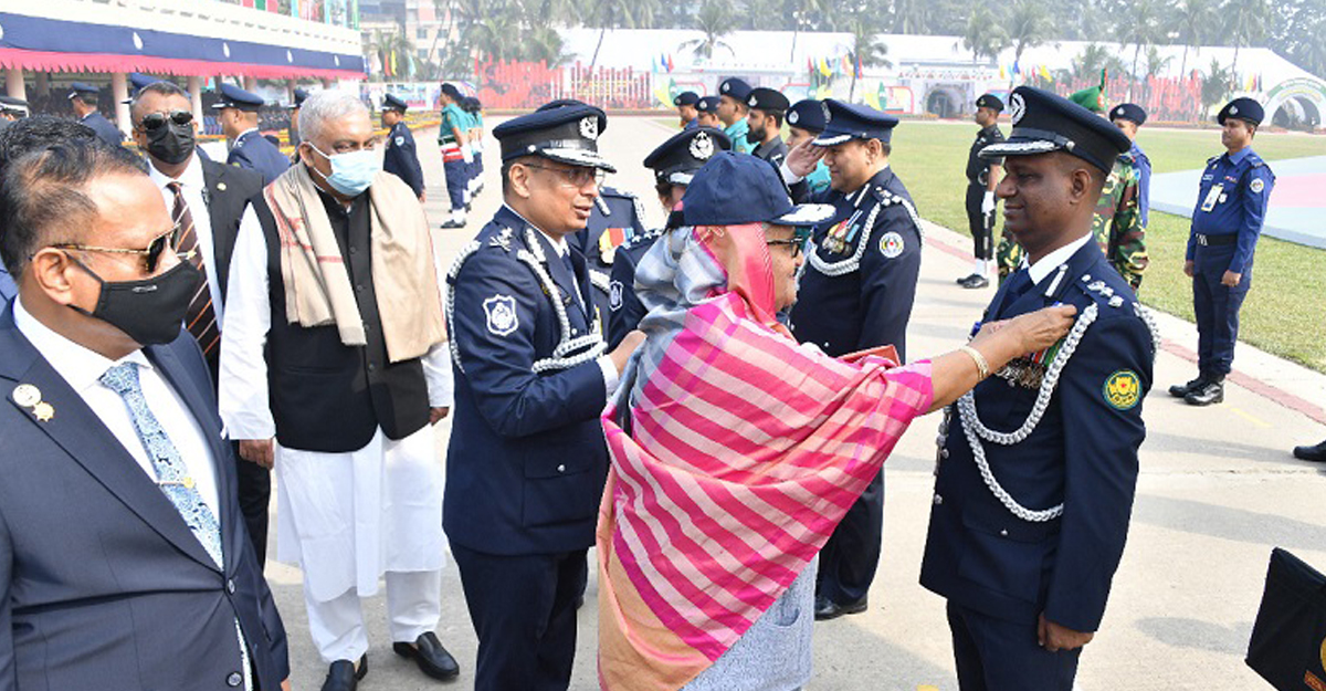 ডিএমপিতে বিপিএম ও পিপিএম পদক পেলেন যারা