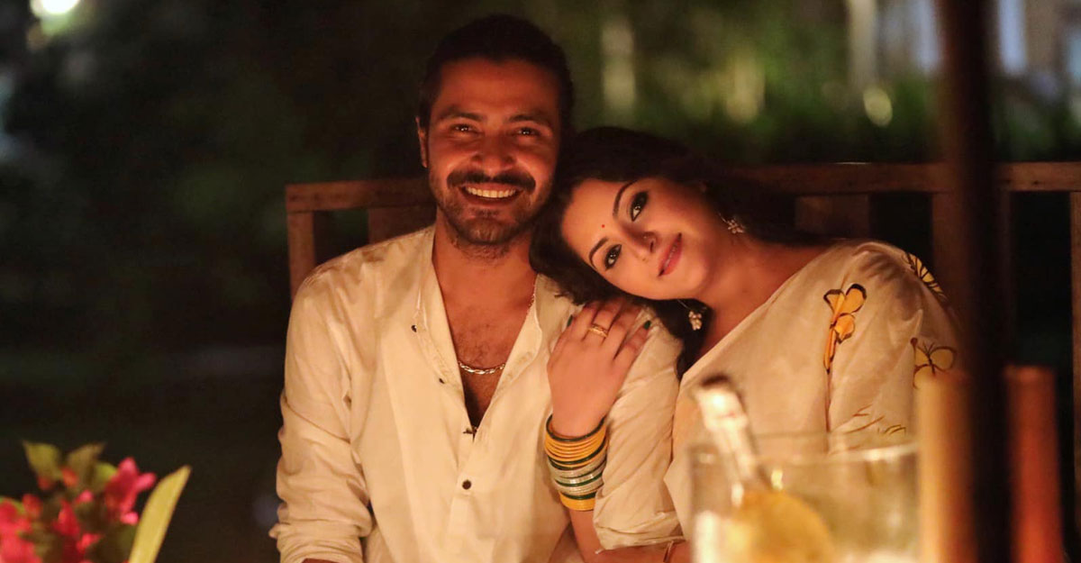 রাজ সামনে এলে সব ভুলে যাই: পরীমণি